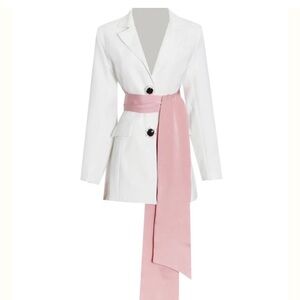 NWT Yaylee slim fit mid-length blazer dress with bow. New with tag Never worn.